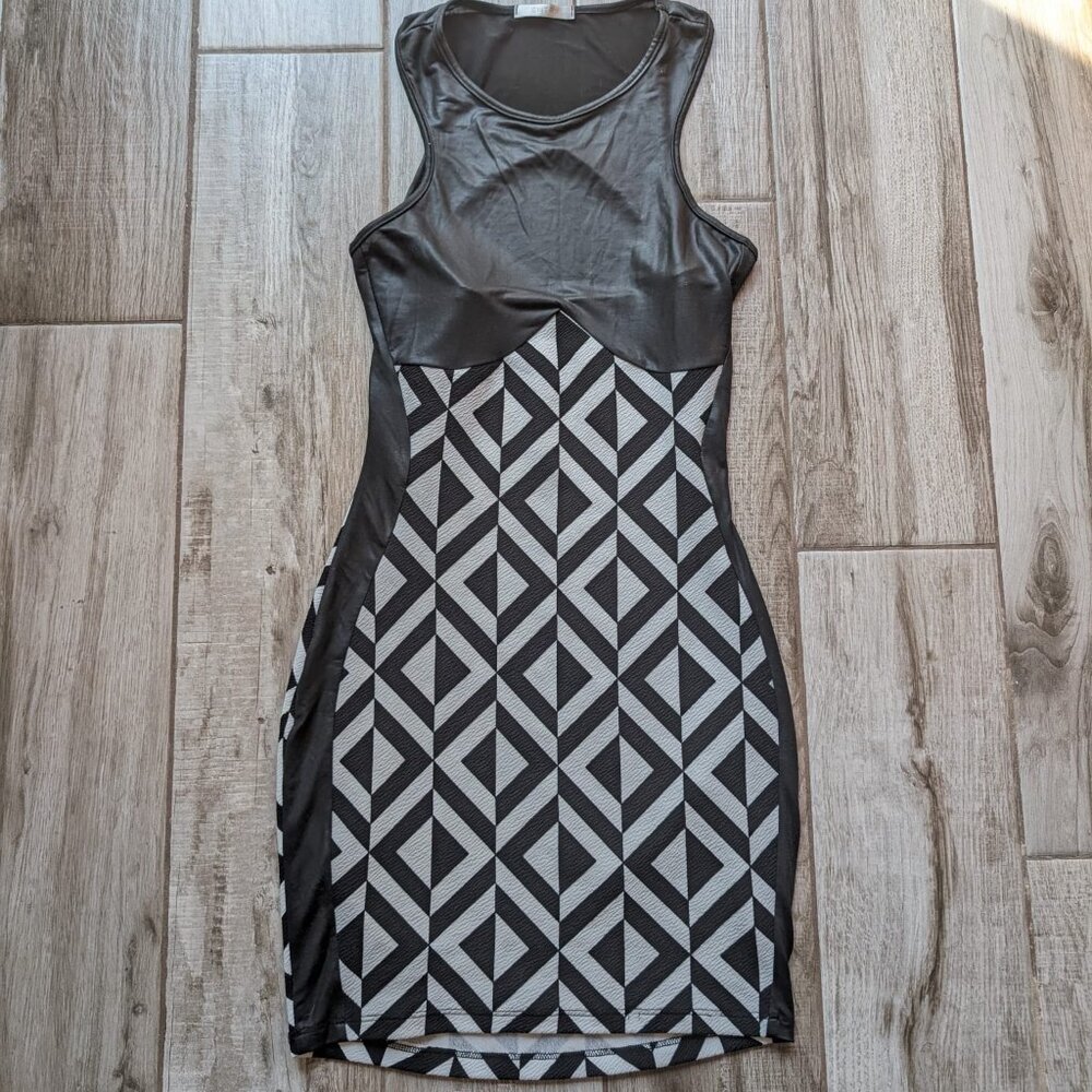 ENTRY Women’s Bodycon Dress Black Faux Leather Geometric Print Size Small